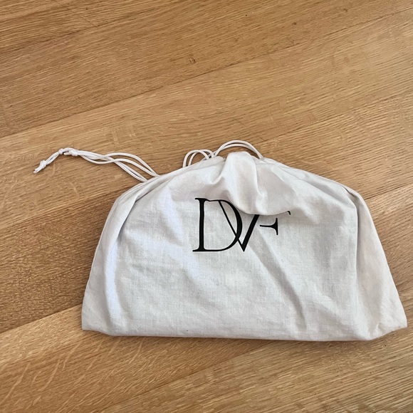 DVF clutch - Picture 7 of 9